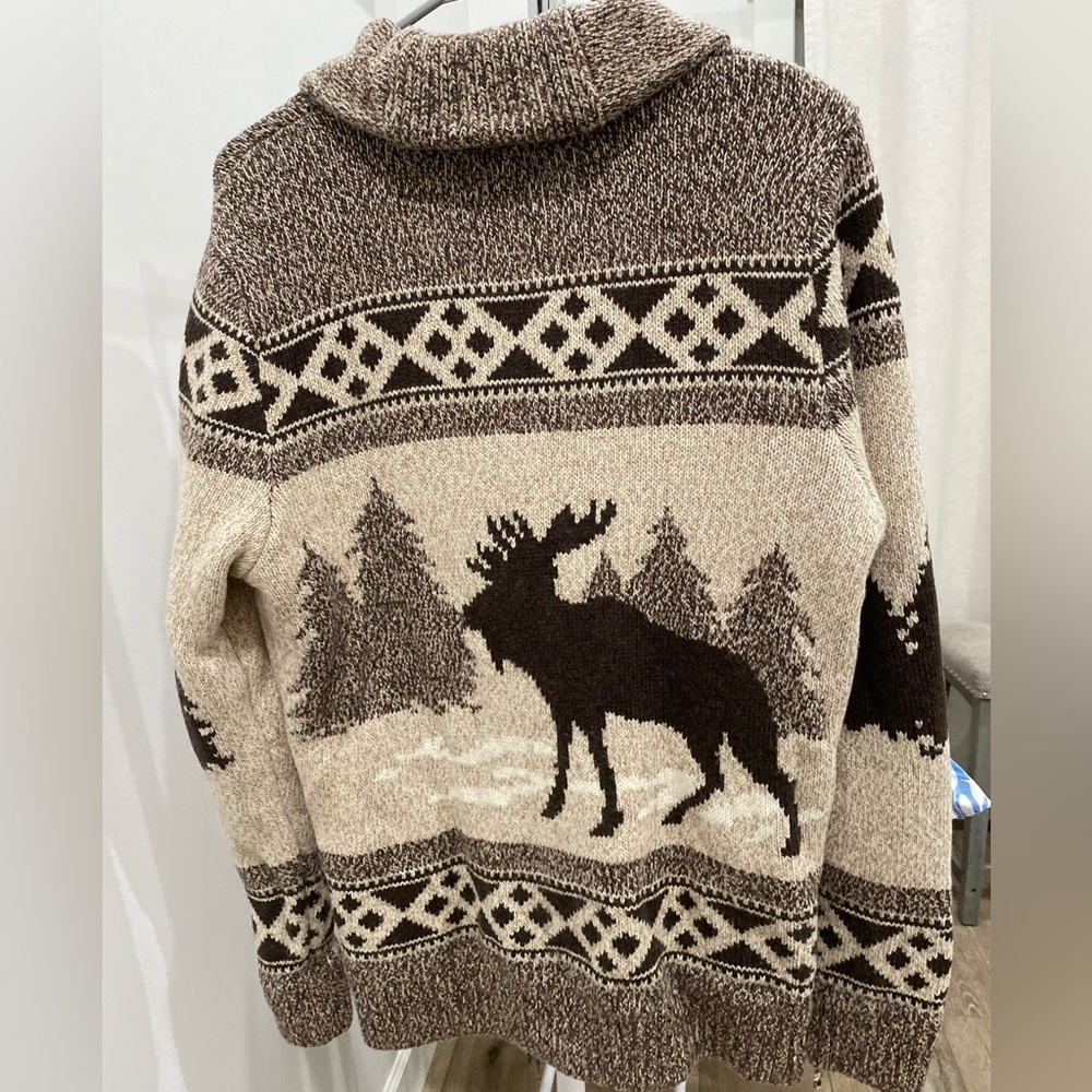Abercrombie & Fitch Brown and Cream Shawl-Collar Moose Cardigan - Picture 2 of 3